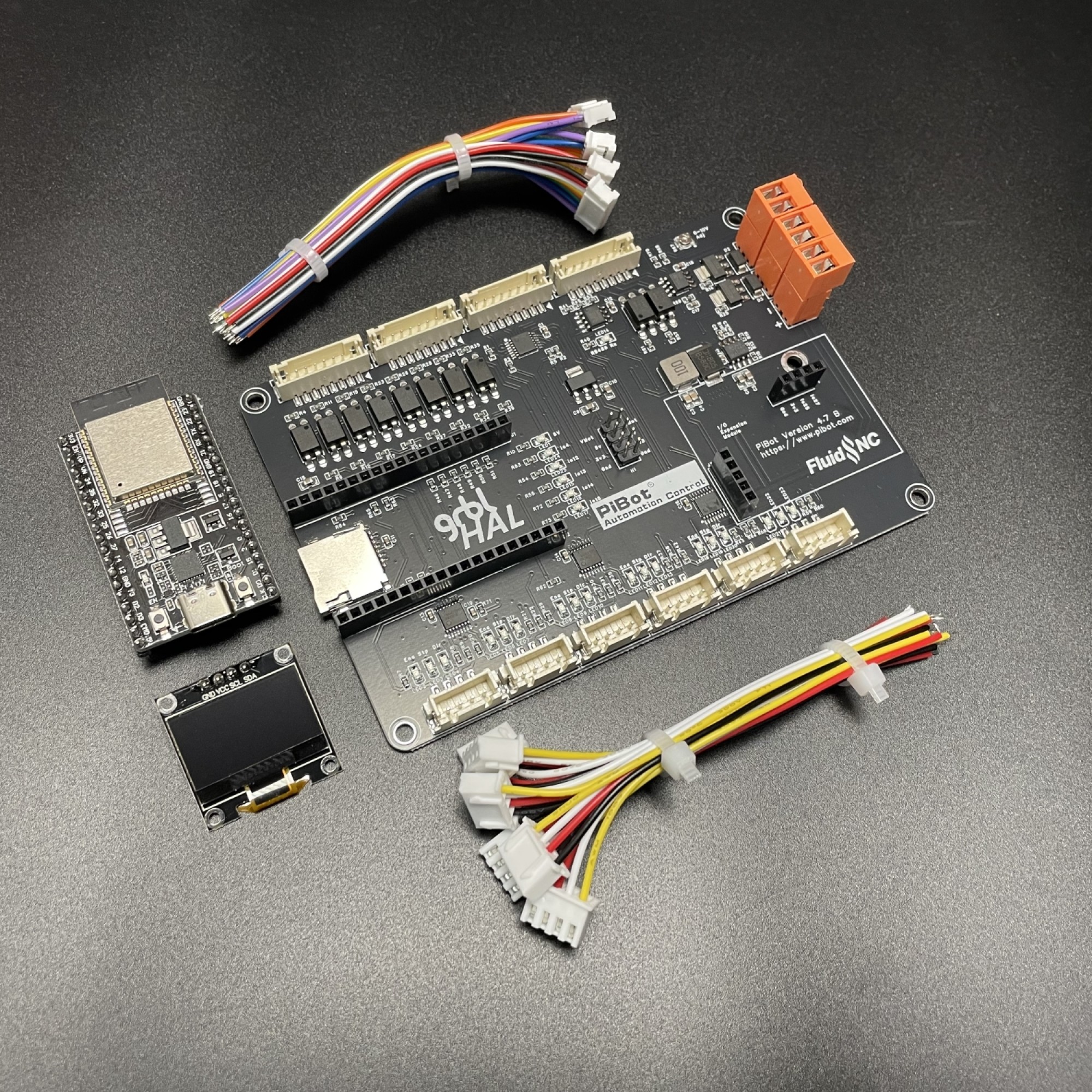 PiBot V4.7B board, plug-in ESP32 module, OLED and accessories