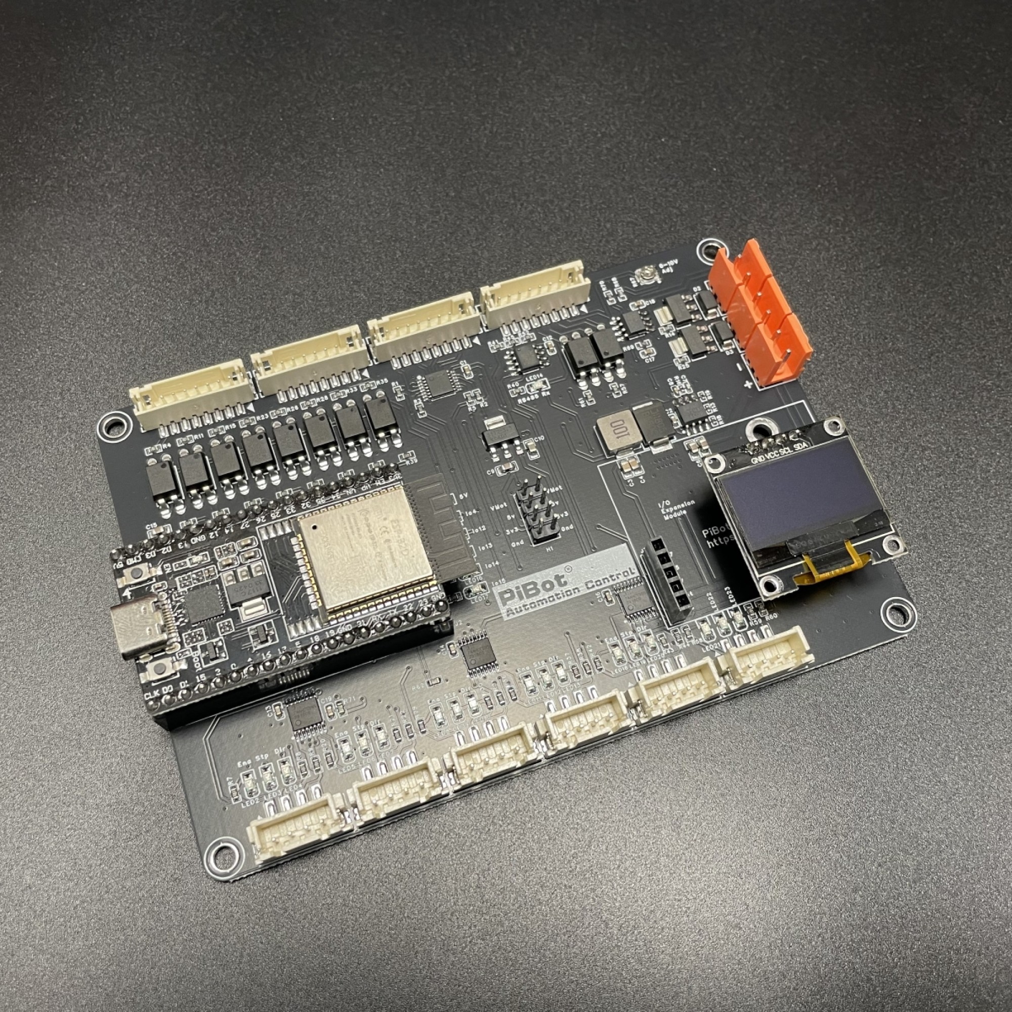 PiBot V4.7B Controller with plug-in ESP32 module